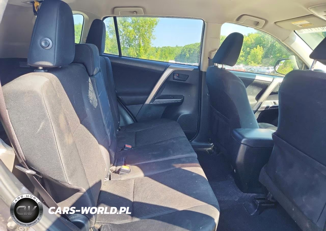 2018 Toyota Rav4 Le VIN:JTMBFREV6JJ251245 - 10
