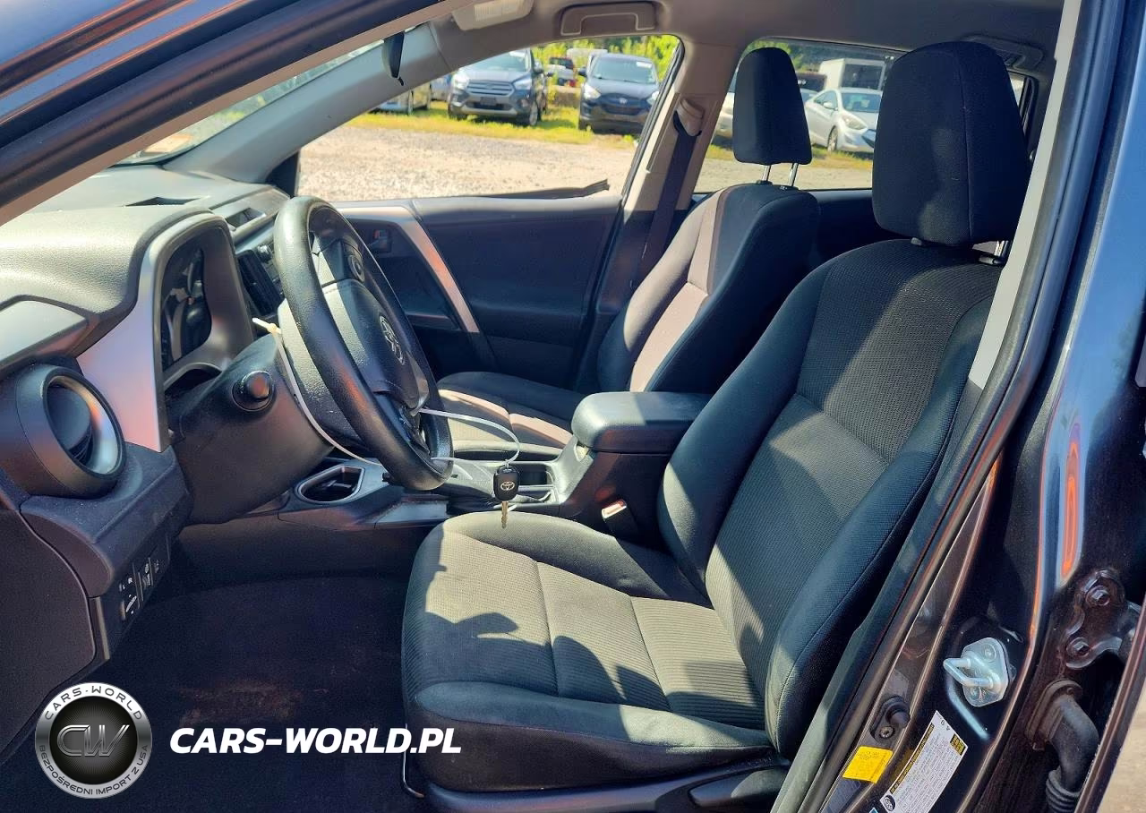 2018 Toyota Rav4 Le VIN:JTMBFREV6JJ251245 - 7