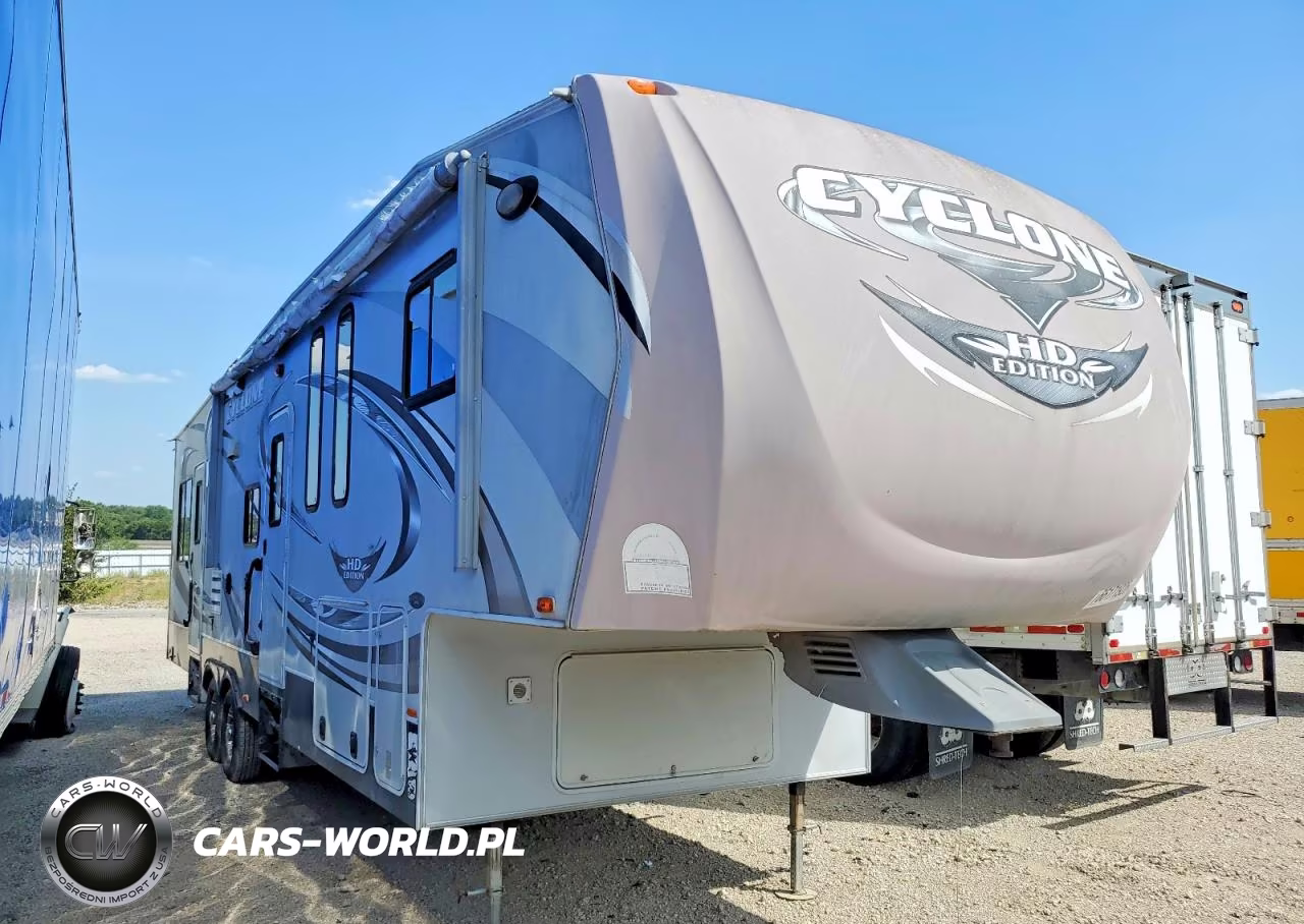 2012 Heartland Cyclone Camper – zdjęcie 1 z 11