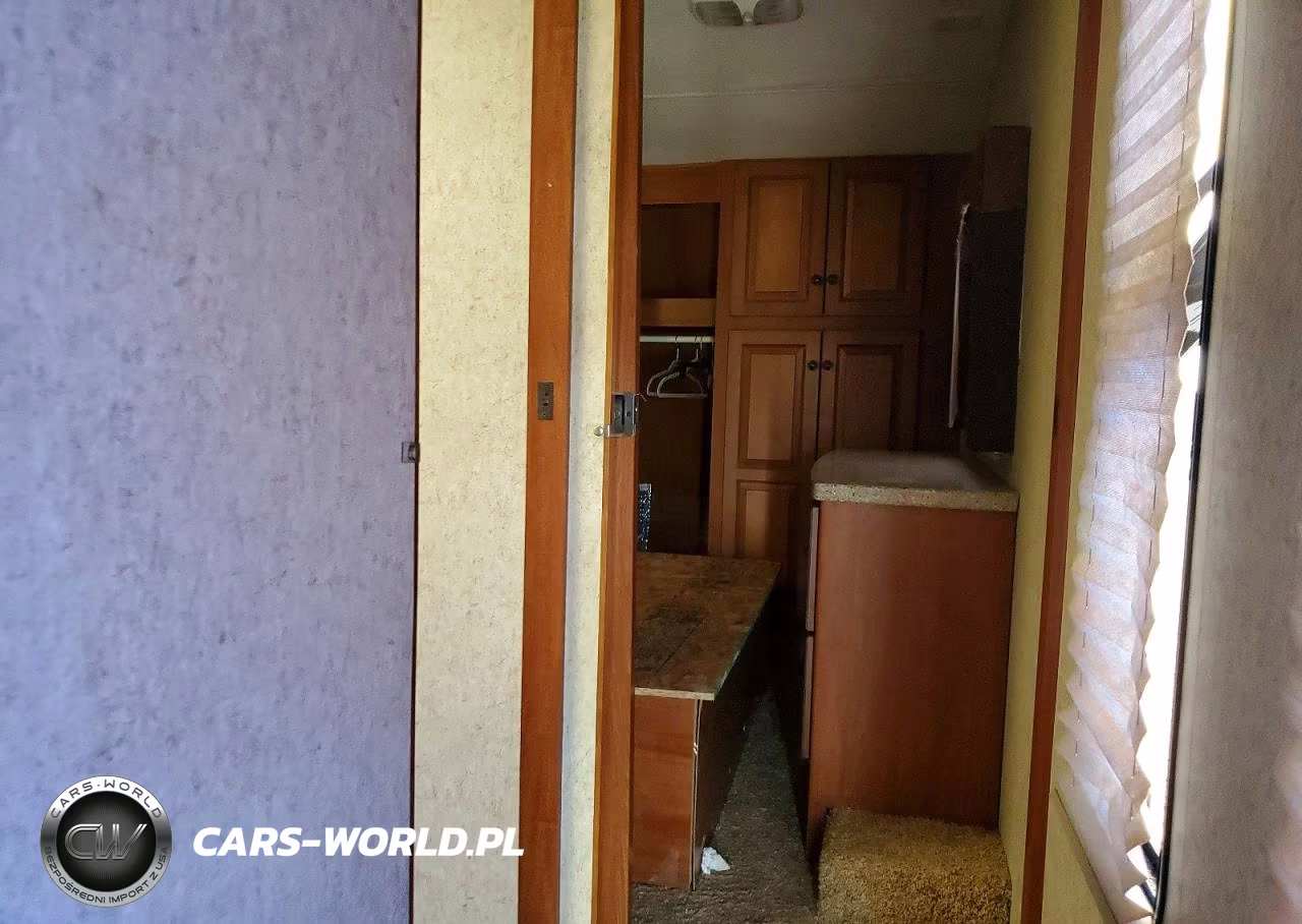 2012 Heartland Cyclone Camper VIN:5SFCG3629CE238422 - 5