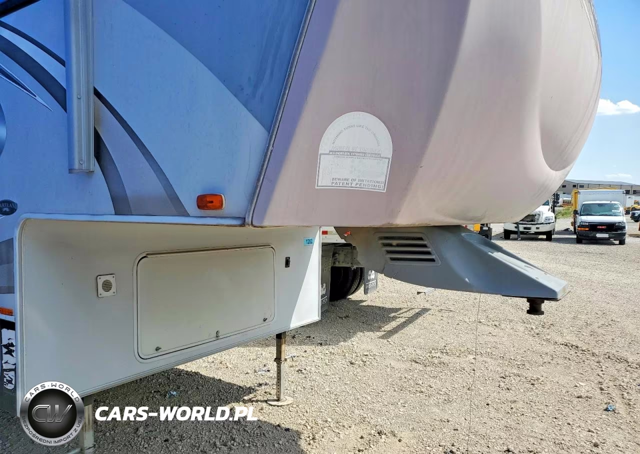 2012 Heartland Cyclone Camper VIN:5SFCG3629CE238422 - 7