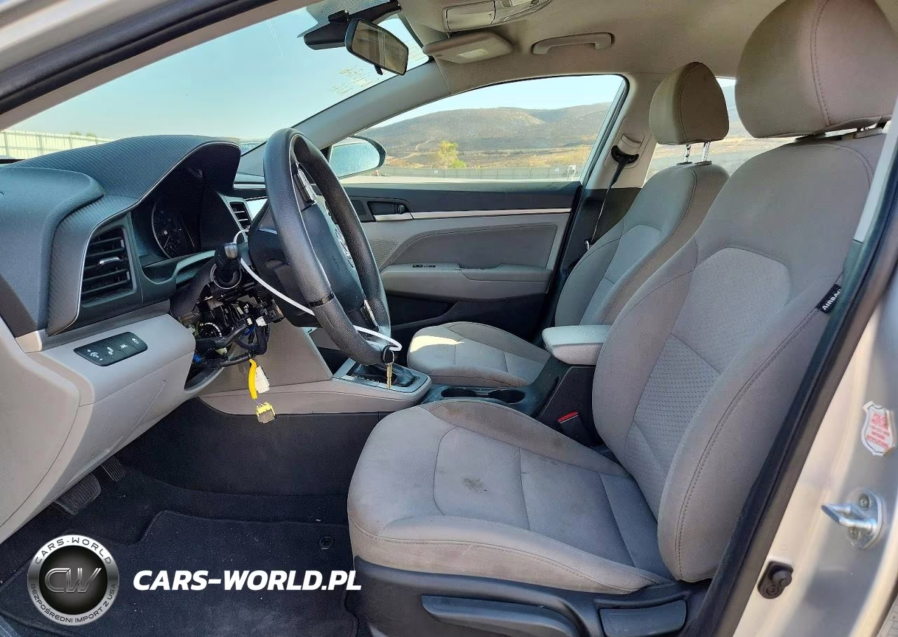 2019 Hyundai Elantra Sel VIN:5NPD84LF3KH460180 - 7