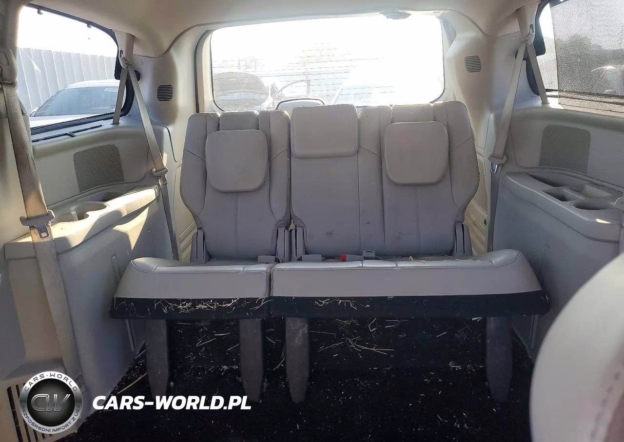 2011 Chrysler Town & Country Limited VIN:2A4RR6DG0BR631499 - 10