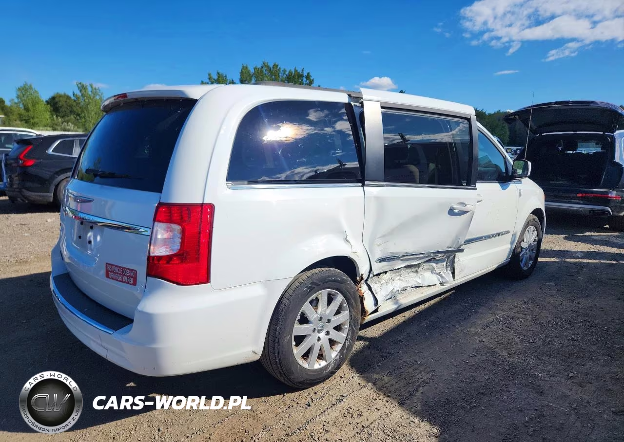 2014 Chrysler Town & Country Touring VIN:2C4RC1BG4ER189442 - 3