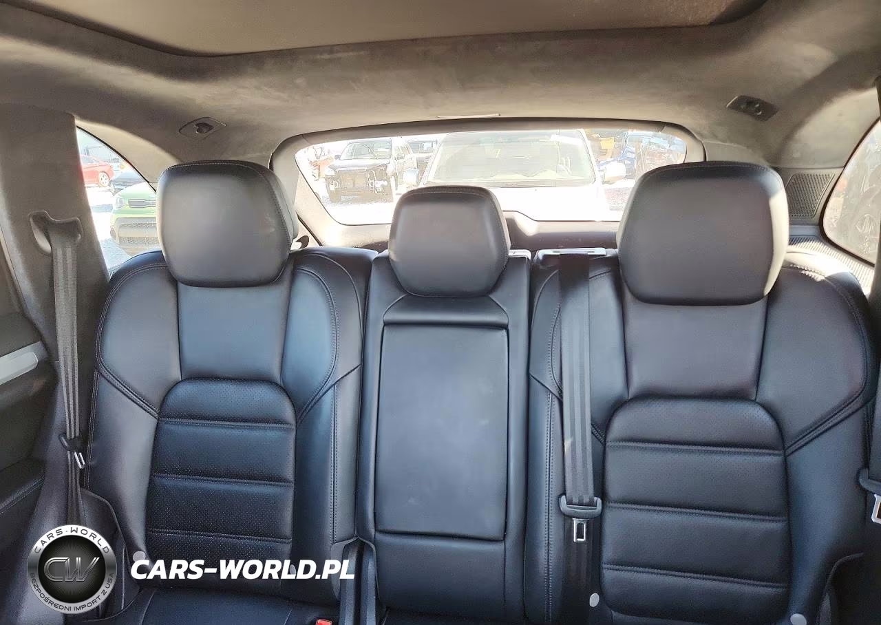 2015 Porsche Cayenne Turbo VIN:WP1AC2A21FLA80731 - 10