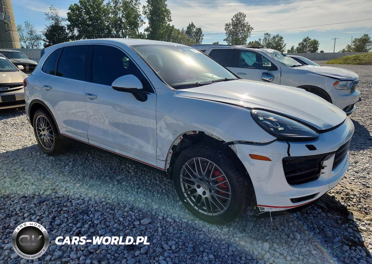 2015 Porsche Cayenne Turbo VIN:WP1AC2A21FLA80731 - 4