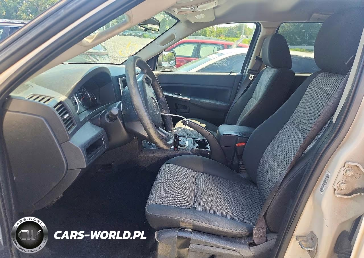 2008 Jeep Grand Cherokee Laredo VIN:1J8GS48K28C161359 - 7