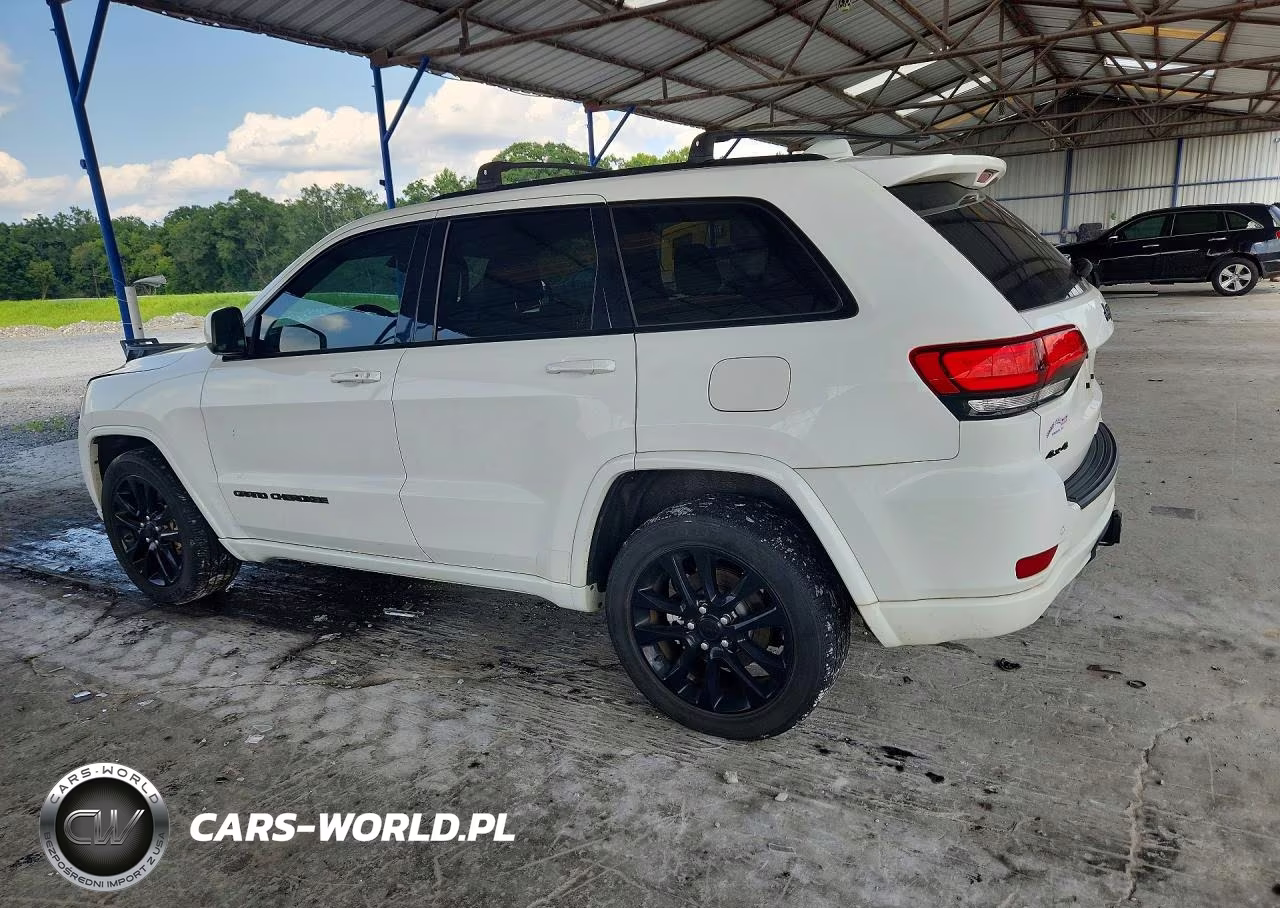 2021 Jeep Grand Cherokee Laredo VIN:1C4RJFAG3MC673386 - 2