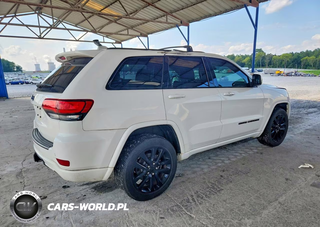 2021 Jeep Grand Cherokee Laredo VIN:1C4RJFAG3MC673386 - 3
