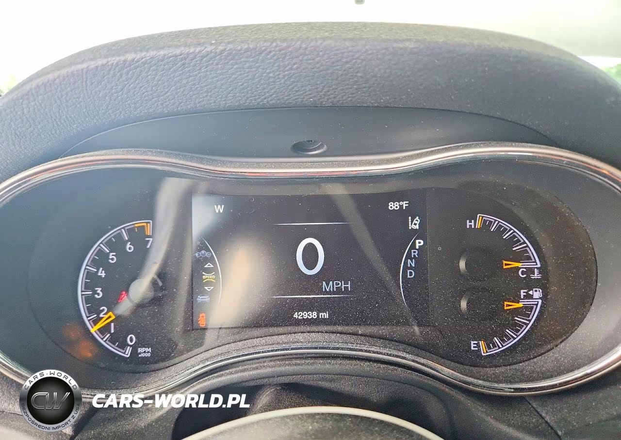 2021 Jeep Grand Cherokee Laredo VIN:1C4RJFAG3MC673386 - 9