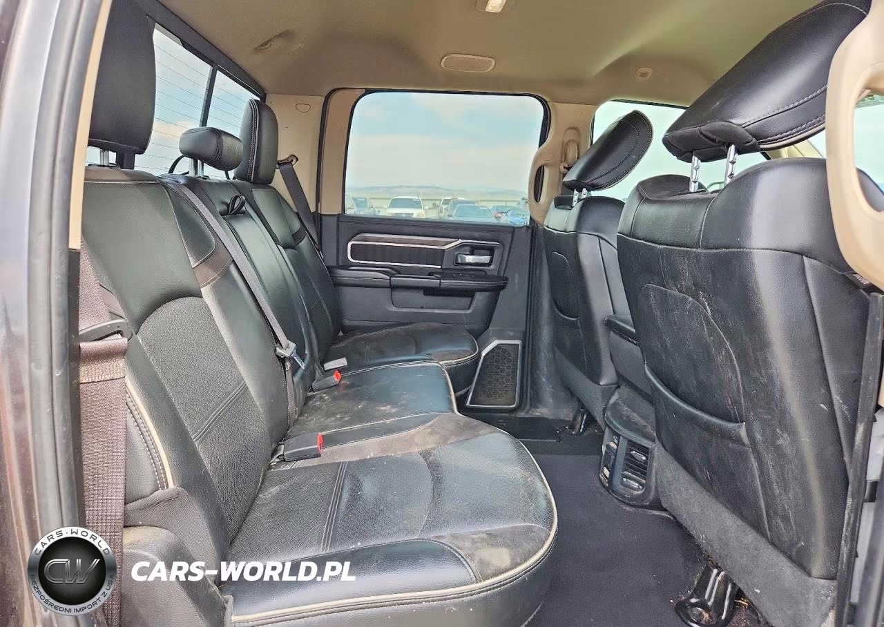 2021 Ram 2500 Laramie VIN:3C6UR5FJ5MG593397 - 10