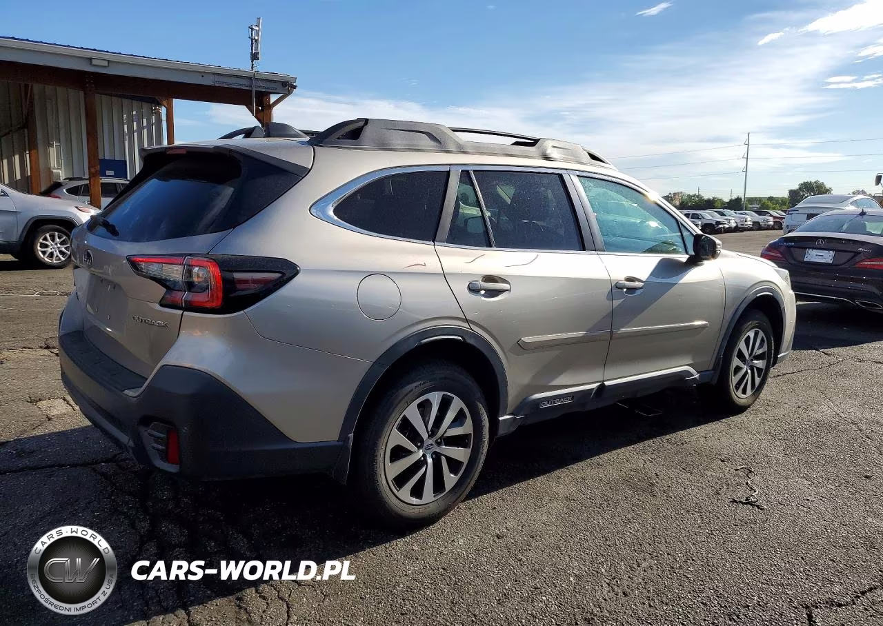 2020 Subaru Outback Premium VIN:4S4BTACC9L3204404 - 3