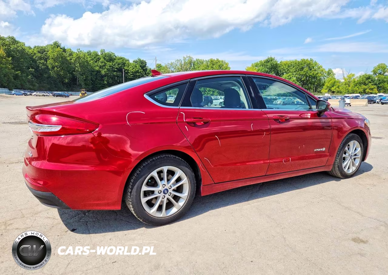 2019 Ford Fusion Se VIN:3FA6P0LU2KR204196 - 3