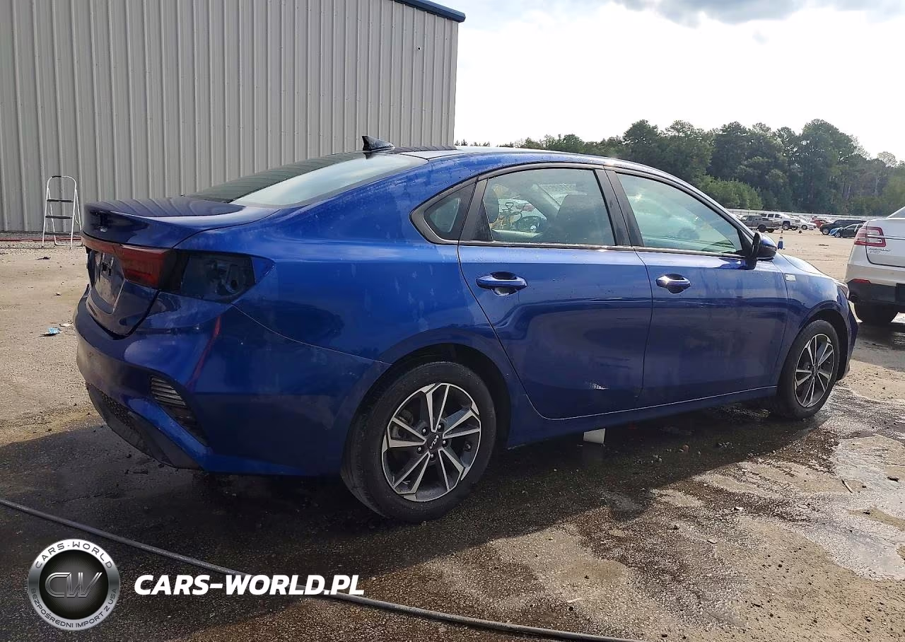 2023 Kia Forte Lxs VIN:3KPF24AD4PE639416 - 3