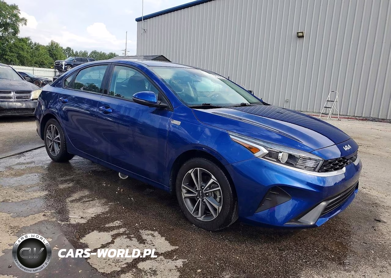 2023 Kia Forte Lxs VIN:3KPF24AD4PE639416 - 4