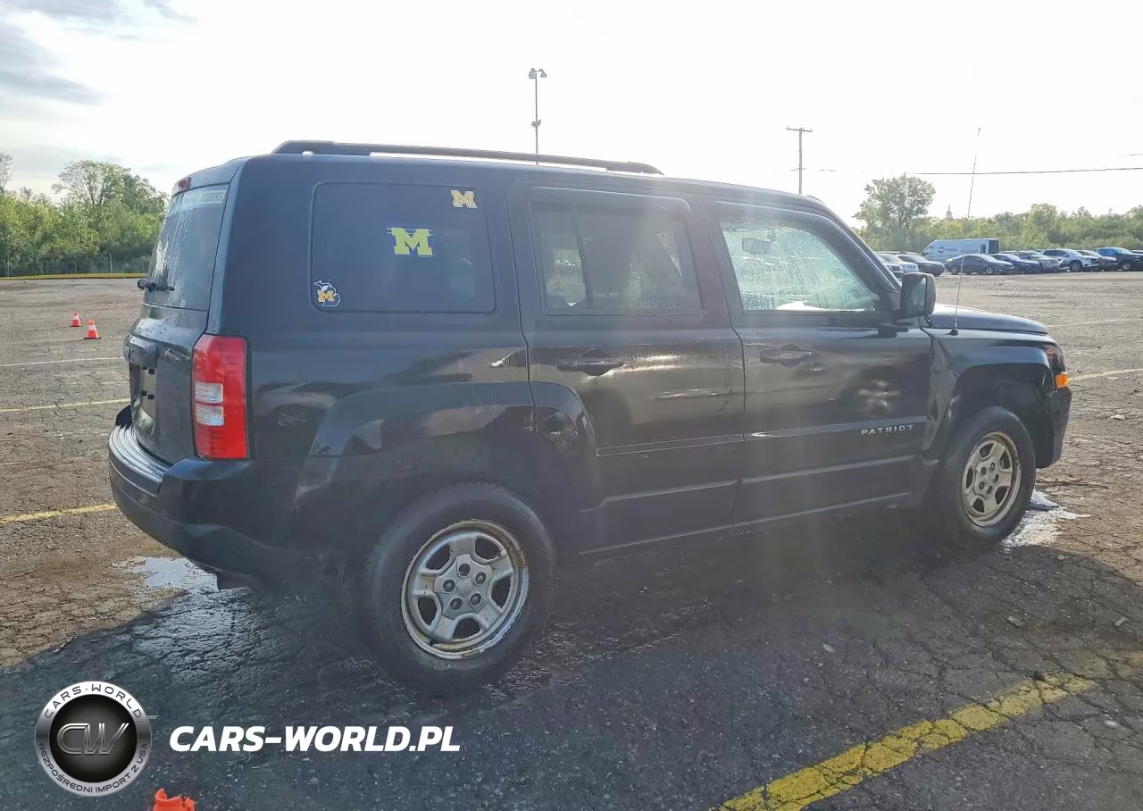 2016 Jeep Patriot Sport VIN:1C4NJRBB3GD779063 - 3