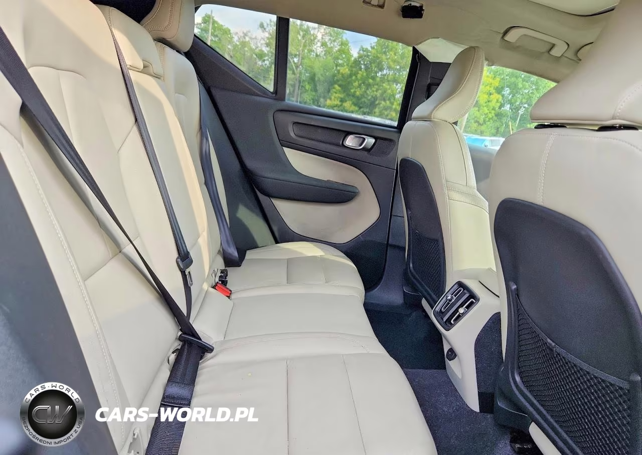 2019 Volvo Xc40 T5 Momentum VIN:YV4162XZXK2004449 - 11