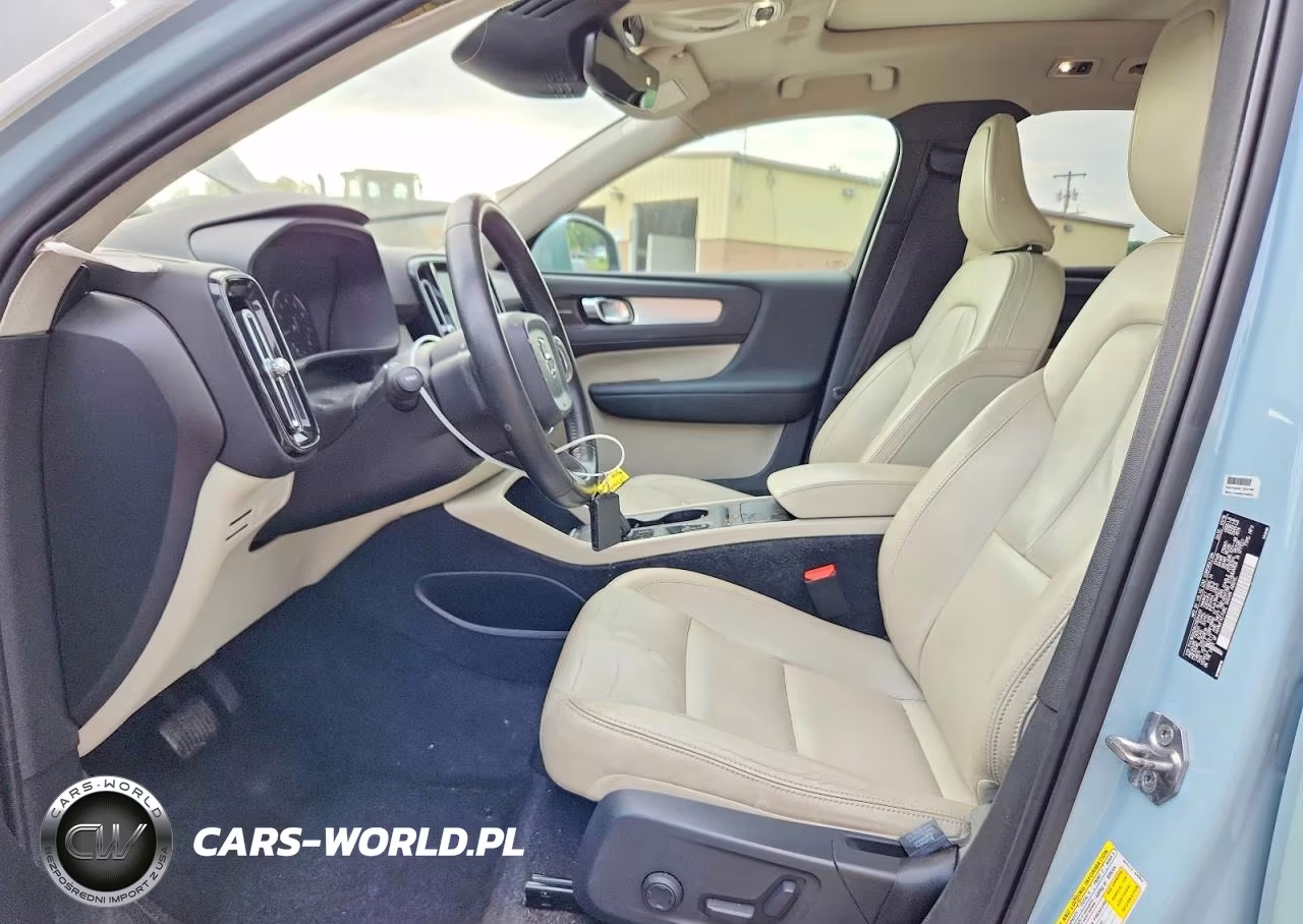 2019 Volvo Xc40 T5 Momentum VIN:YV4162XZXK2004449 - 7