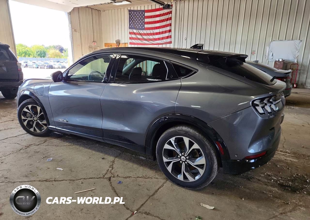 2023 Ford Mustang Mach-E Premium VIN:3FMTK3SU3PMB05868 - 2
