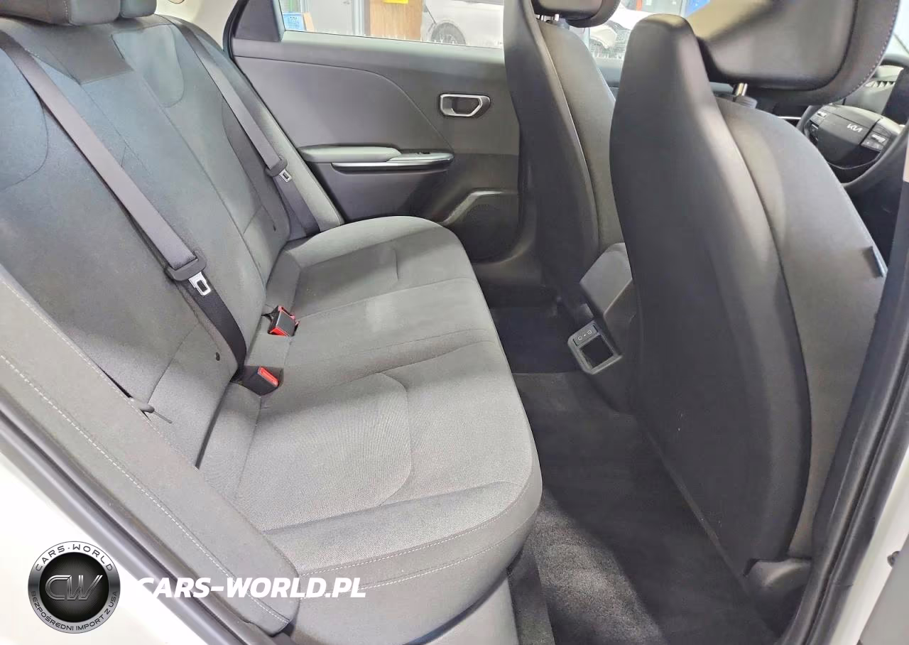 2025 Kia K4 Lxs VIN:3KPFT4DE6SE193246 - 10