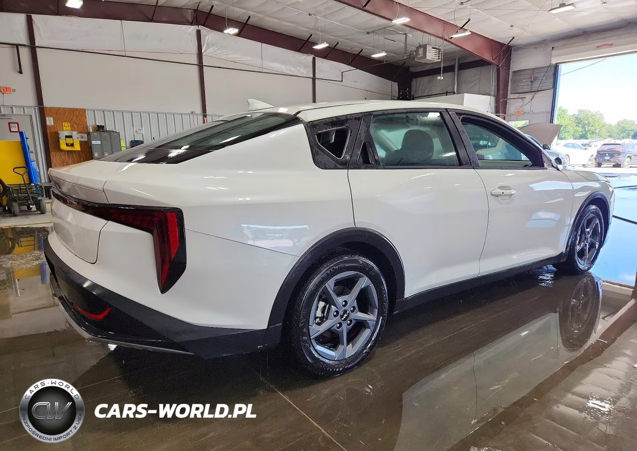 2025 Kia K4 Lxs VIN:3KPFT4DE6SE193246 - 3
