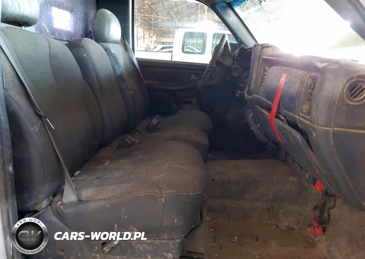 2000 Chevrolet Silverado C1500 VIN:1GCEC14V3YE407477 - 10