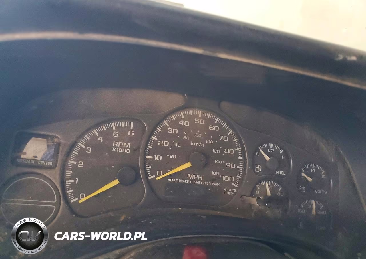 2000 Chevrolet Silverado C1500 VIN:1GCEC14V3YE407477 - 9