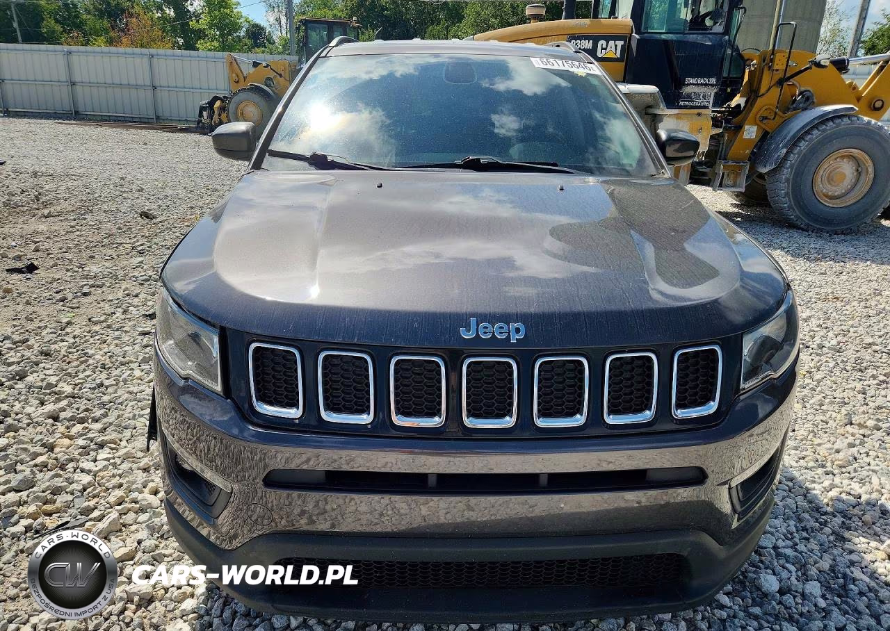2018 Jeep Compass Latitude VIN:3C4NJDBB8JT168174 - 5