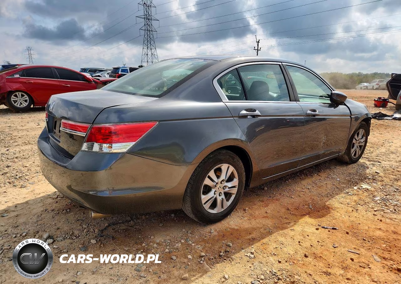2011 Honda Accord Lxp VIN:1HGCP2F47BA031825 - 3
