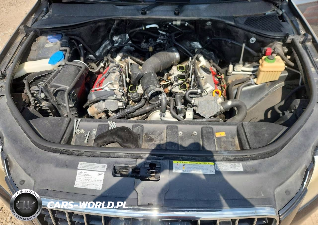 2015 Audi Q7 Premium Plus VIN:WA1LGAFEXFD022634 - 11