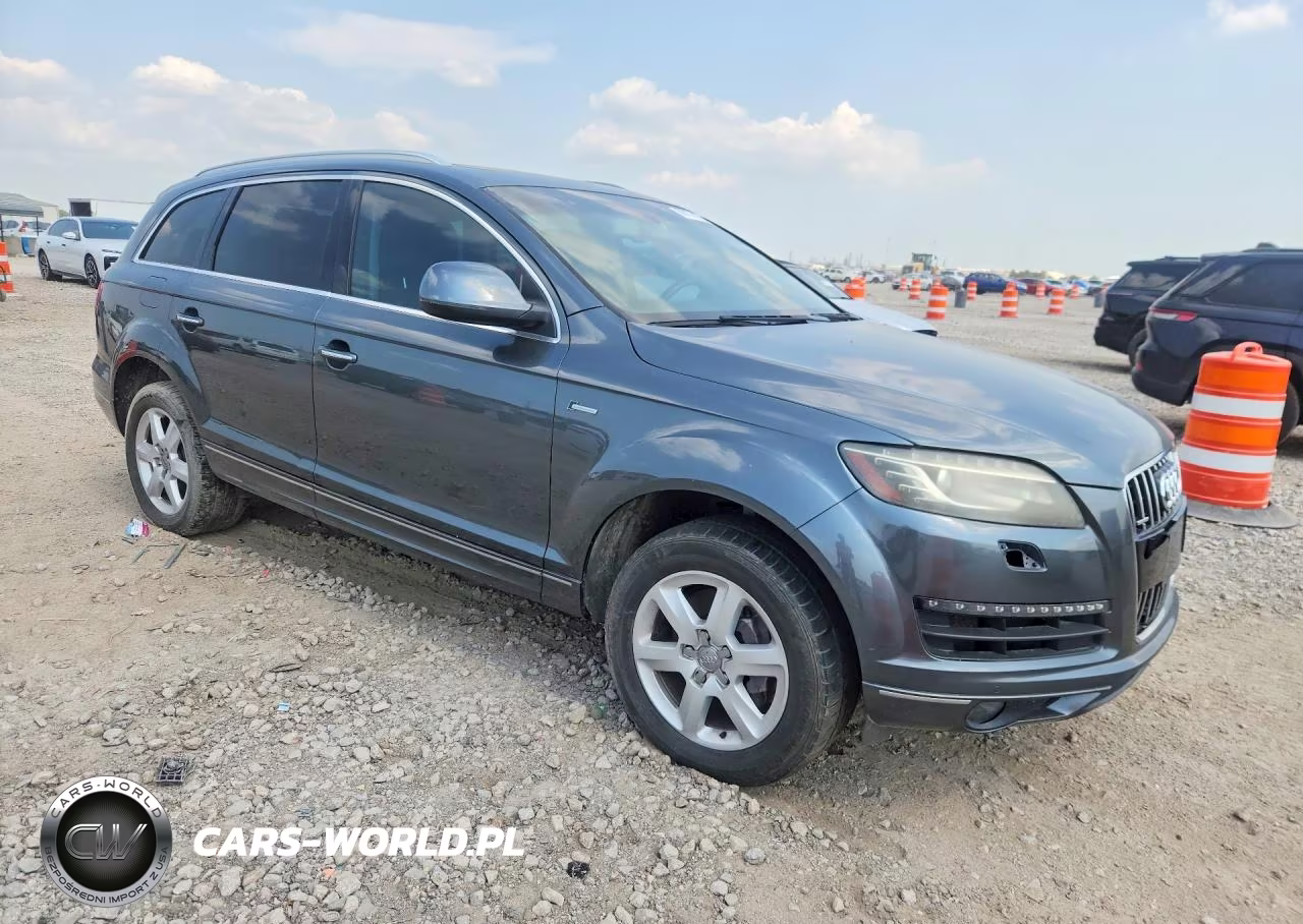 2015 Audi Q7 Premium Plus VIN:WA1LGAFEXFD022634 - 4