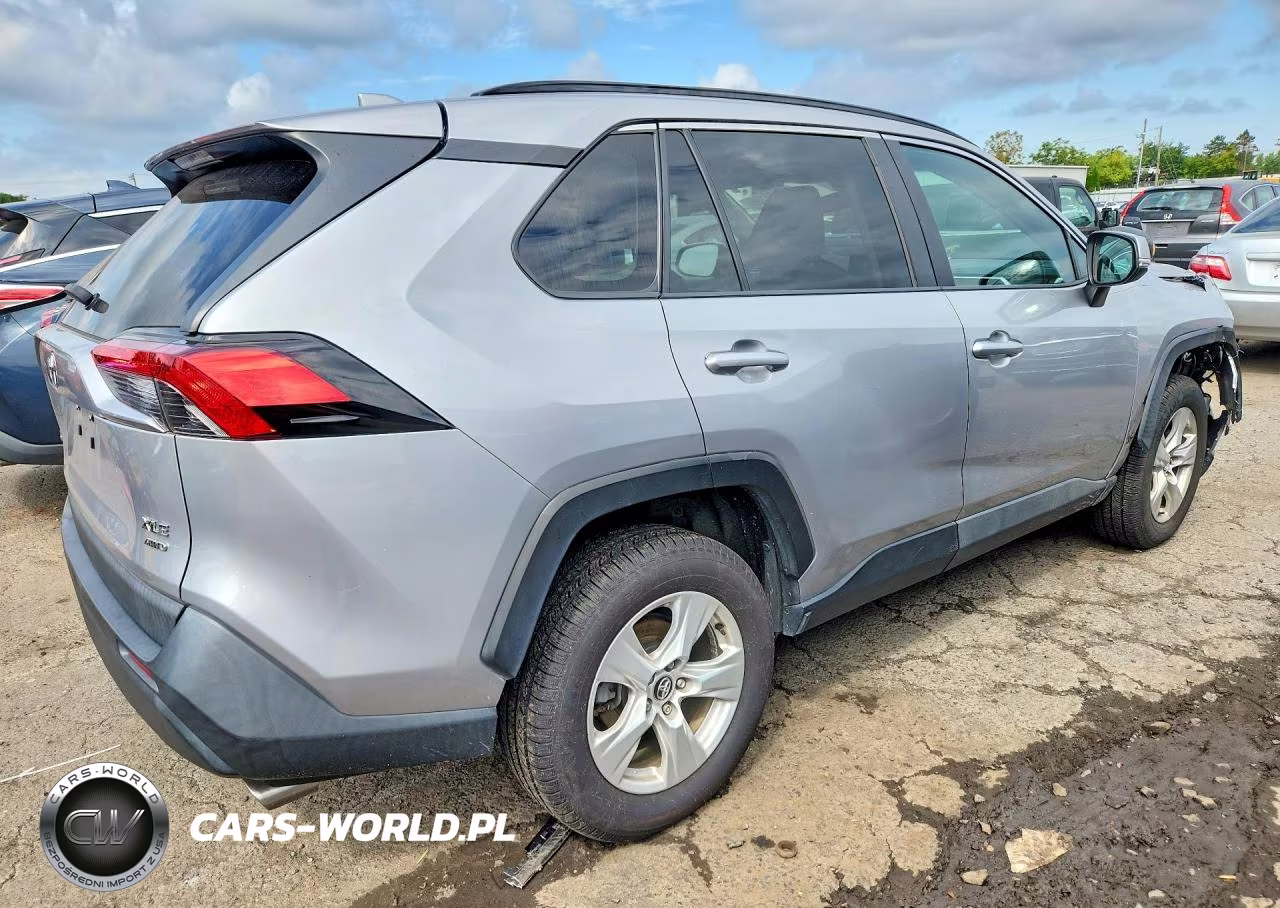 2020 Toyota Rav4 Xle VIN:2T3P1RFV8LC075839 - 3
