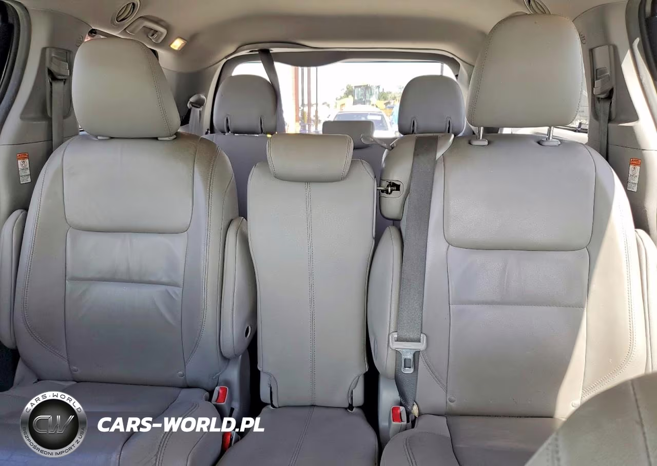2015 Toyota Sienna Xle 8-Passenger VIN:5TDYK3DC5FS547869 - 10
