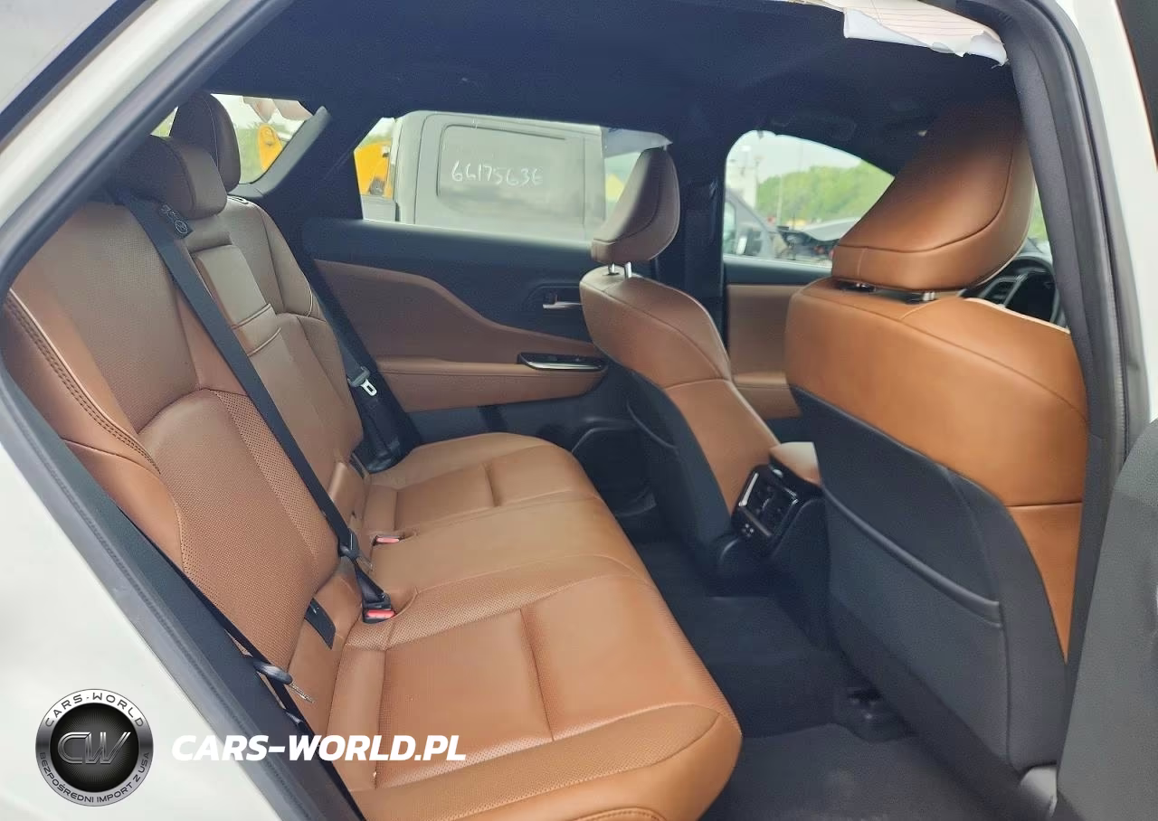 2025 Toyota Crown Signia Xle VIN:JTDACAAJ5S3006595 - 11