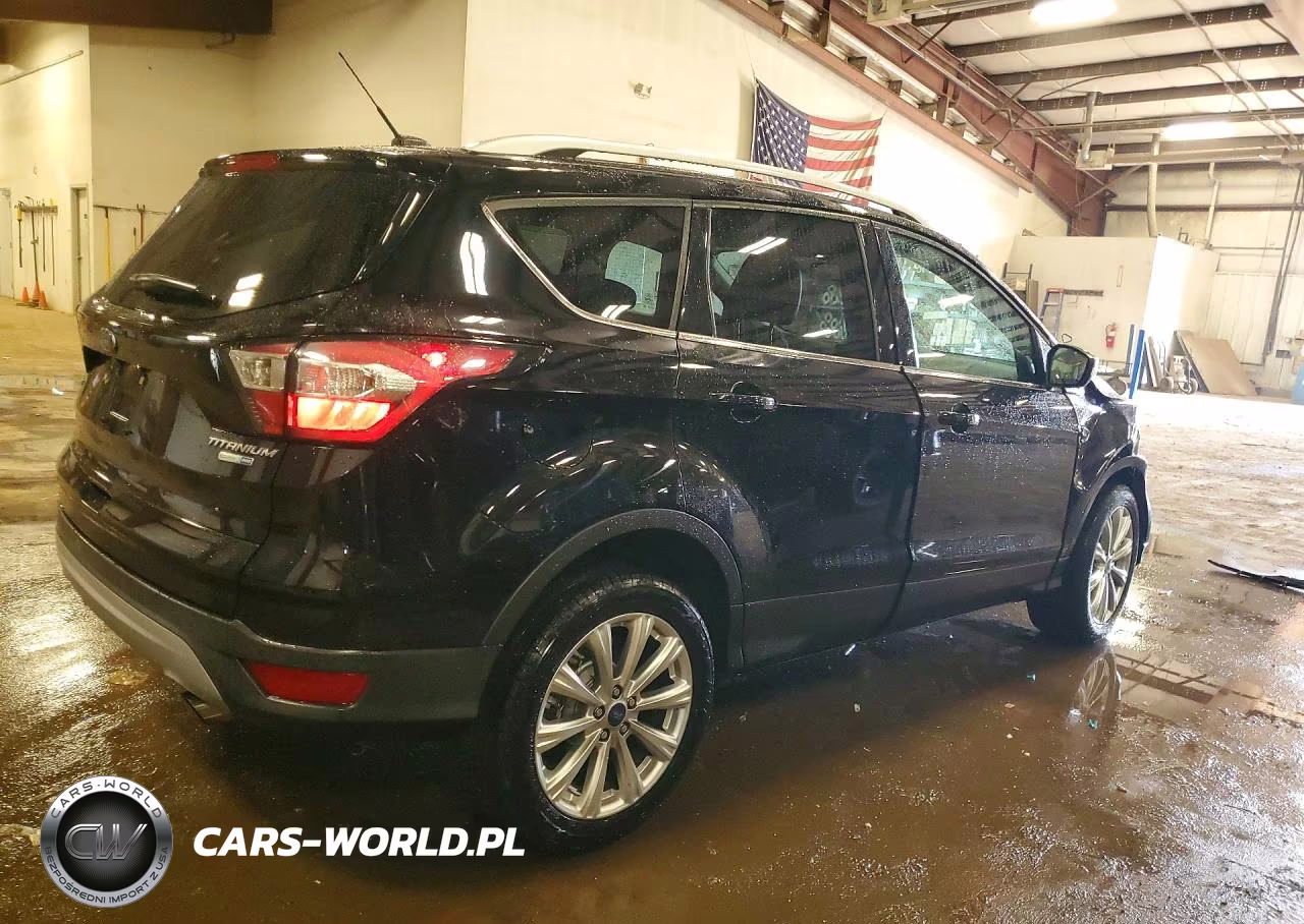 2017 Ford Escape Titanium VIN:1FMCU9J90HUE10252 - 3