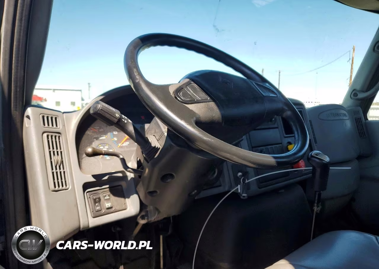 2007 International 4400 Semi Truck VIN:1HSMTAAN07H468385 - 8