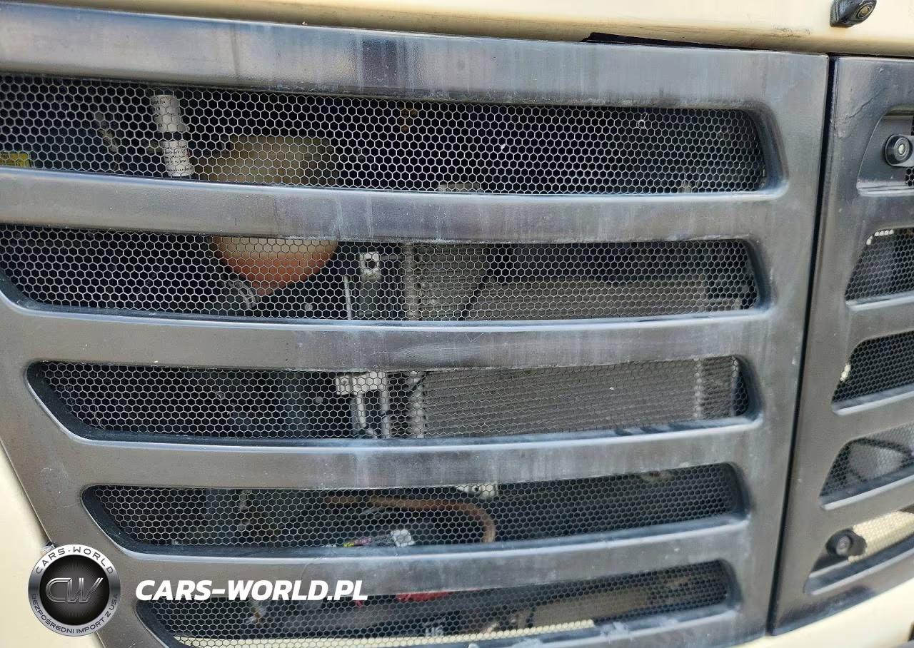 2018 Ford F53 VIN:1F66F5DY5J0A03969 - 7