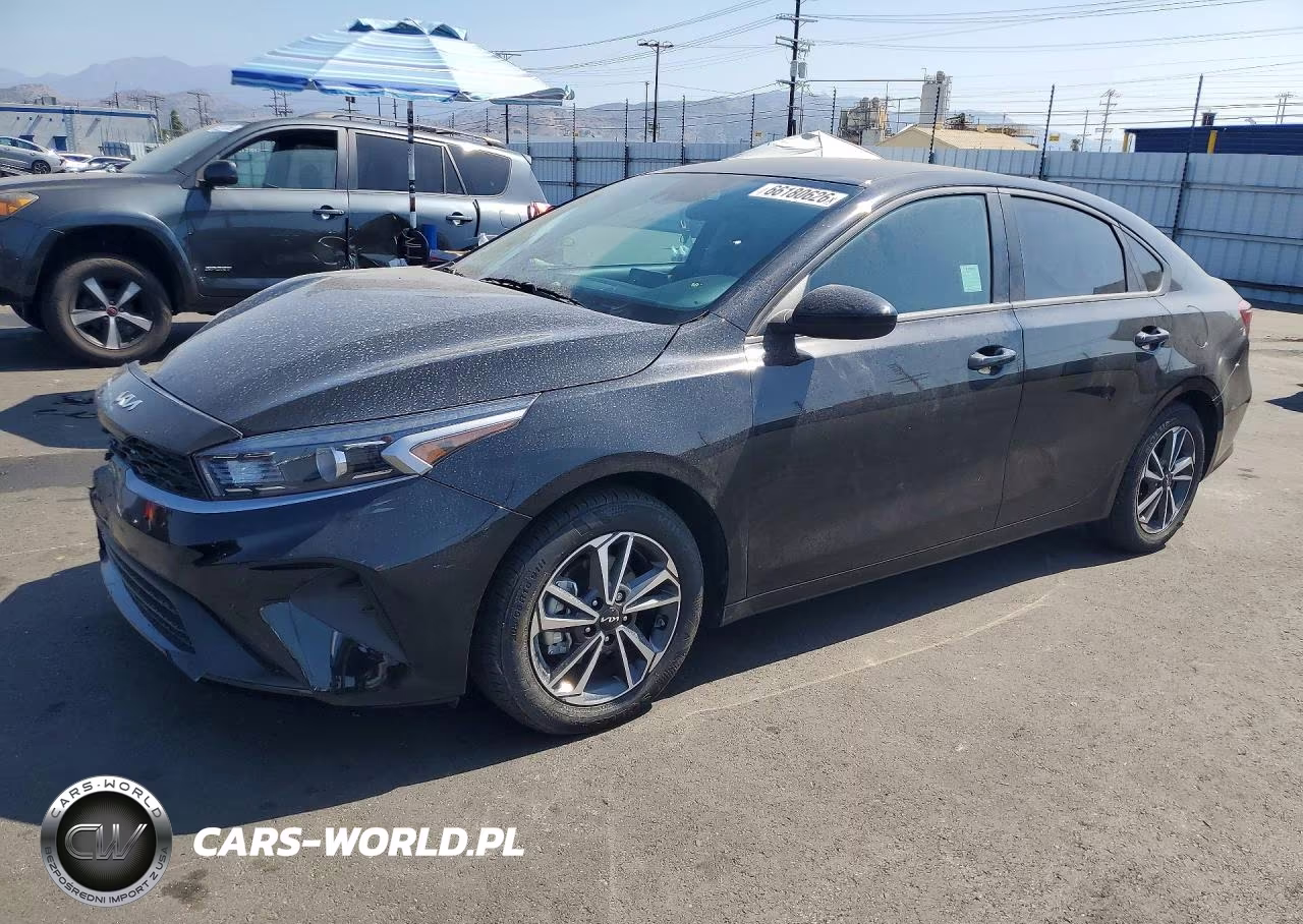 2024 Kia Forte Lxs