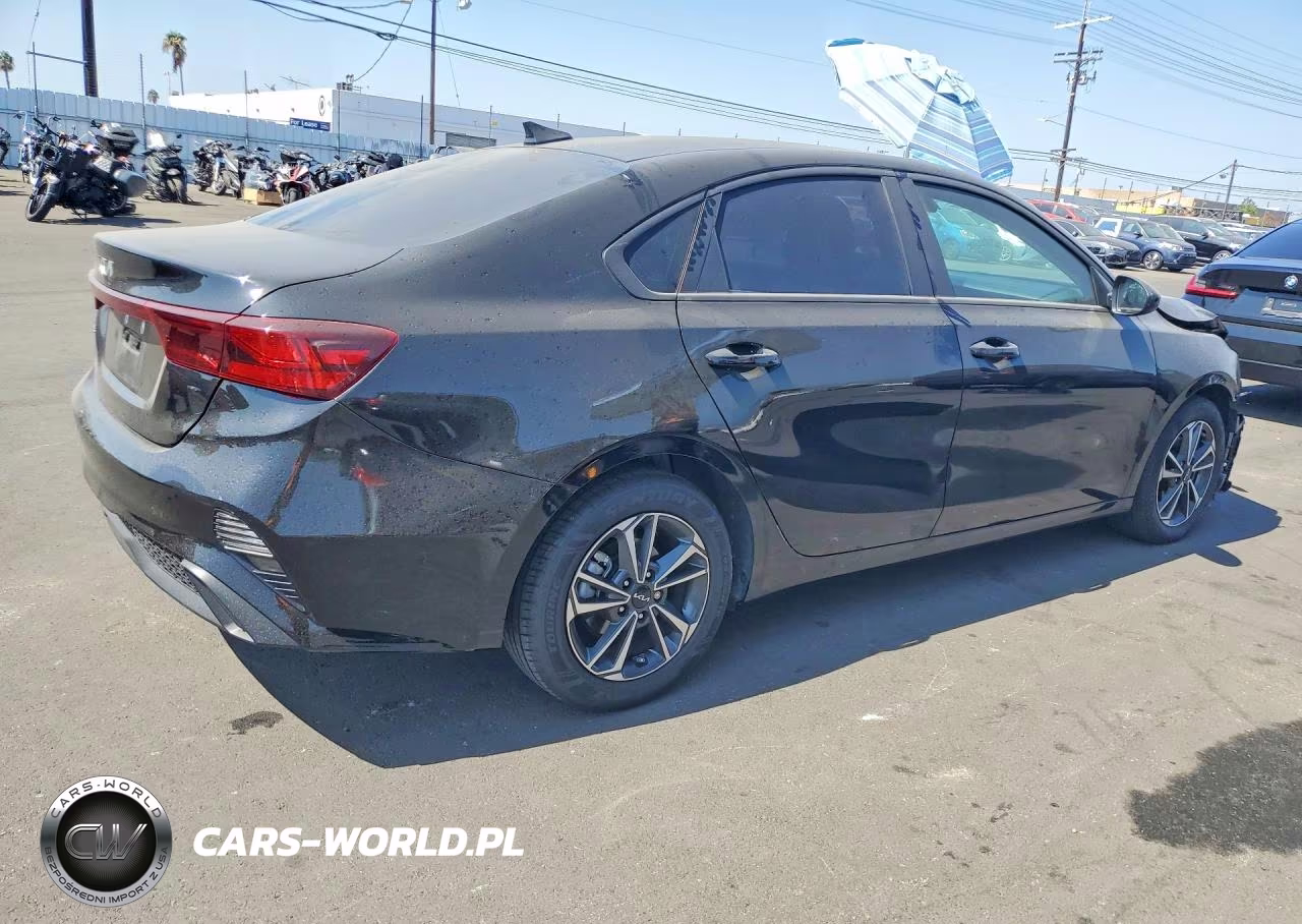 2024 Kia Forte Lxs VIN:3KPF24AD6RE798361 - 3