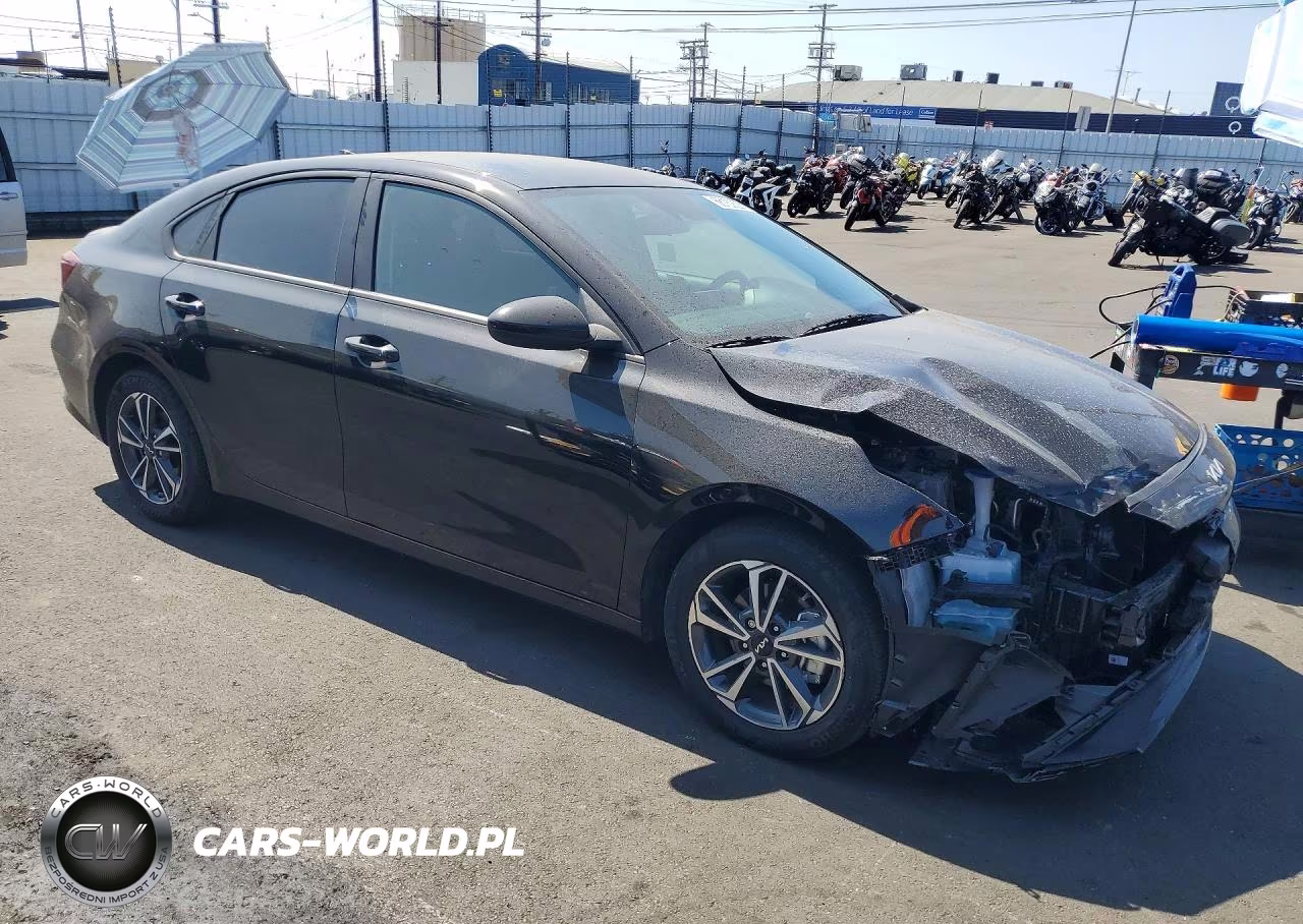 2024 Kia Forte Lxs VIN:3KPF24AD6RE798361 - 4