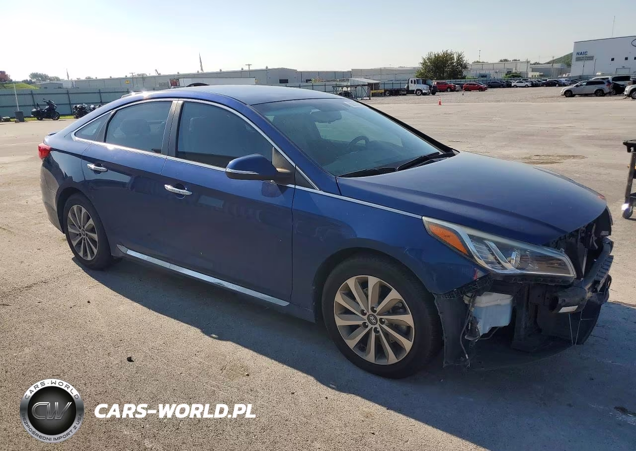 2016 Hyundai Sonata Sport VIN:5NPE34AF6GH299692 - 4