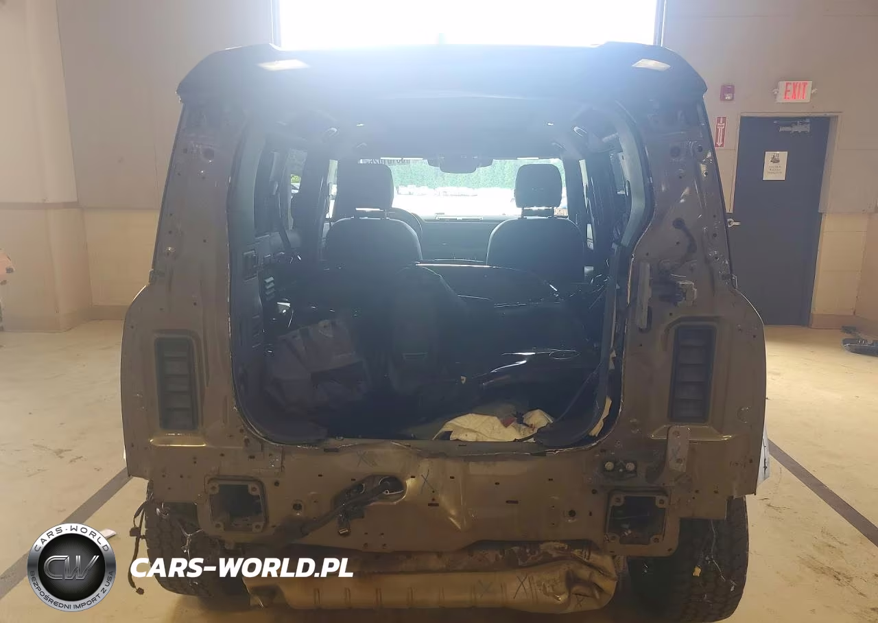 2023 Land Rover Defender 110 X-Dynamic Se VIN:SALE27EU5P2207981 - 6