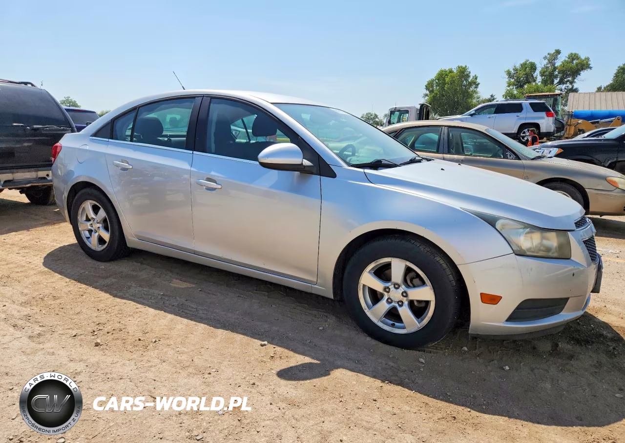 2013 Chevrolet Cruze Lt VIN:1G1PC5SB0D7209908 - 4