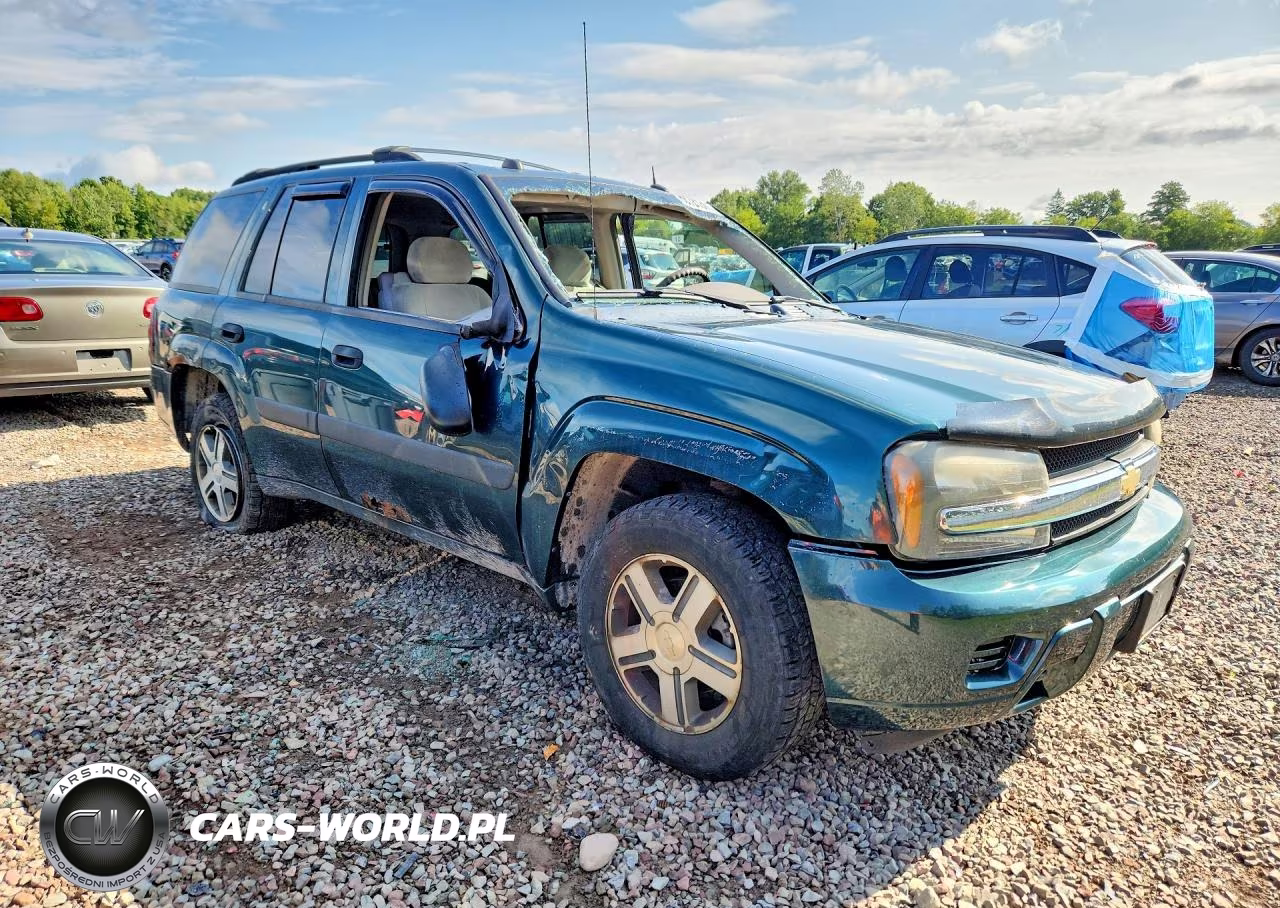 2005 Chevrolet Trailblazer Ls VIN:1GNDT13S652342082 - 4