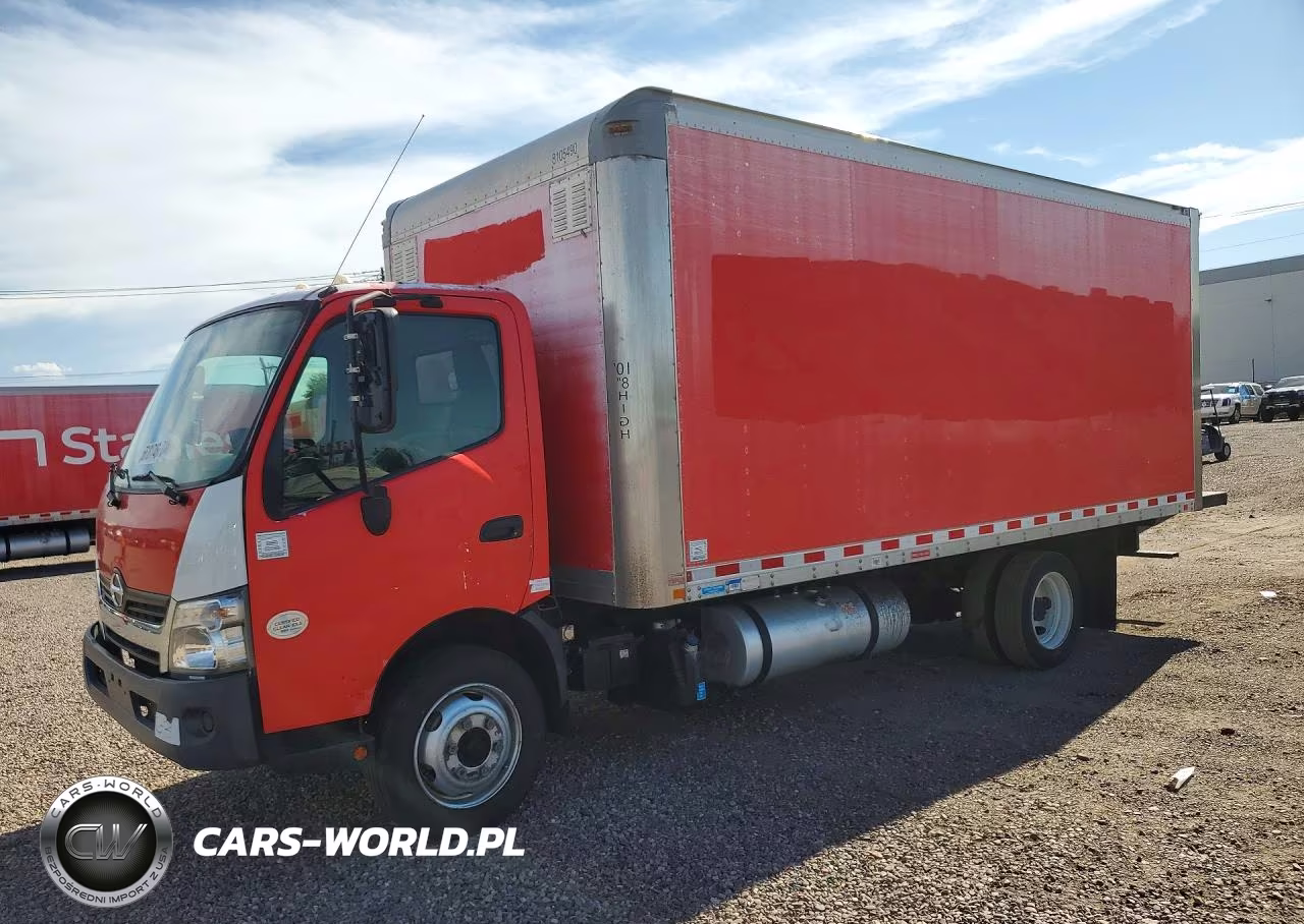 2018 Hino 195 Box Truck VIN:JHHSDM2H3JK006210 - 2