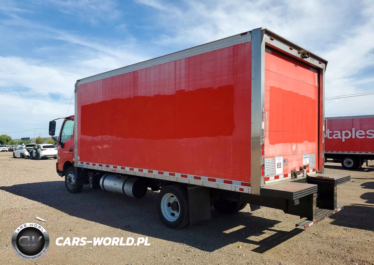 2018 Hino 195 Box Truck VIN:JHHSDM2H3JK006210 - 6