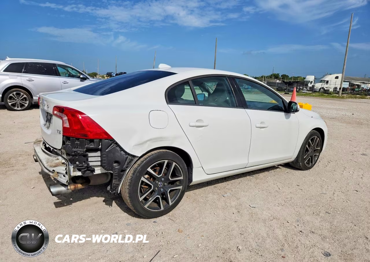 2017 Volvo S60 VIN:YV126MFL3H2423259 - 3