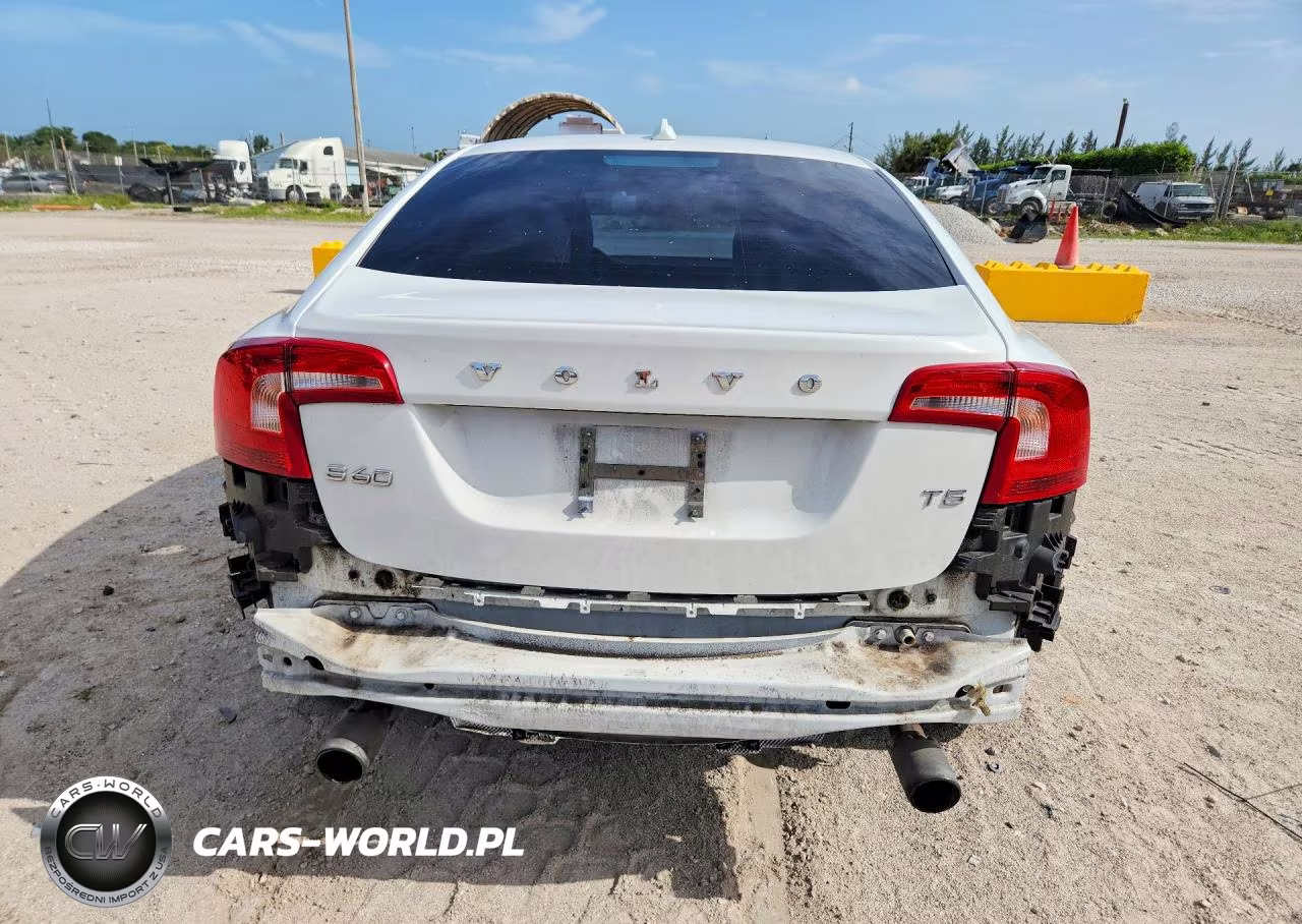 2017 Volvo S60 VIN:YV126MFL3H2423259 - 6