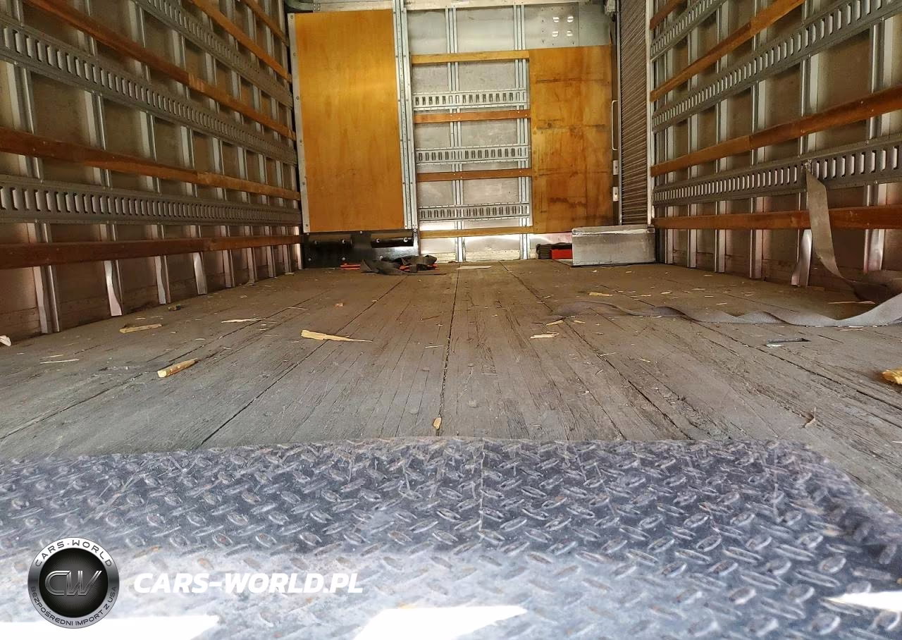 2018 Hino 195 Box Truck VIN:JHHSDM2H6JK006203 - 10