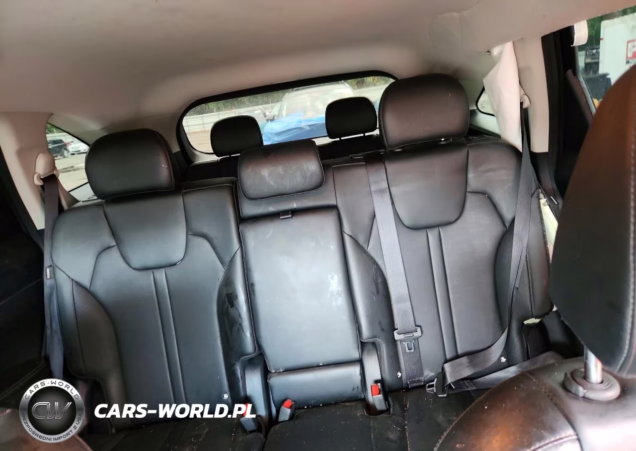 2026 Kia Sorento S VIN:5XYRLDJCXTG432320 - 10